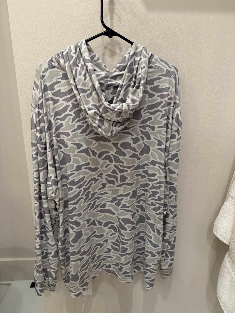 BURLEBO Men’s White Camo performance hoodie - Picture 2 of 3